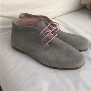 el naturalista vegan boots